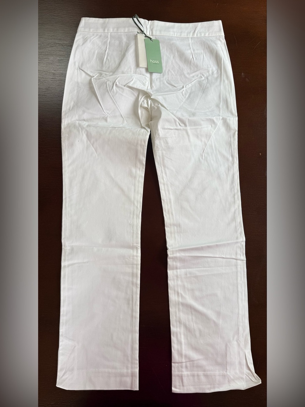 Women’s White Straight-Leg Jeans with Subtle Stretch - Picture 2 of 3